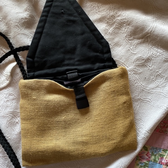 NWOT Clutch Crossbody 46” Braided Strap Burlap and Black Denim Bag Turtle Button - Picture 5 of 16